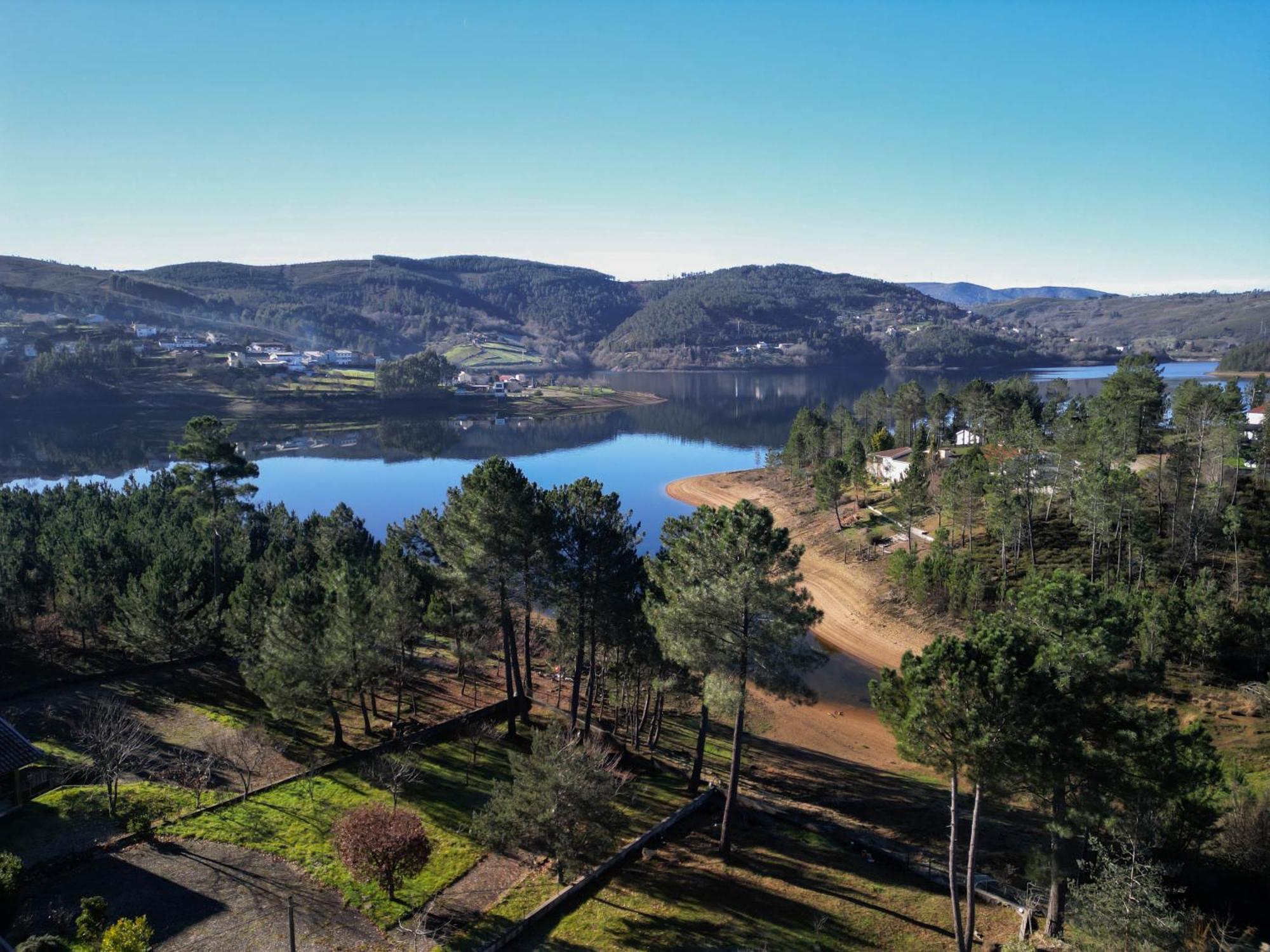 Casa Da Barragem - Ninho Das Aguias Venda Nova  ภายนอก รูปภาพ