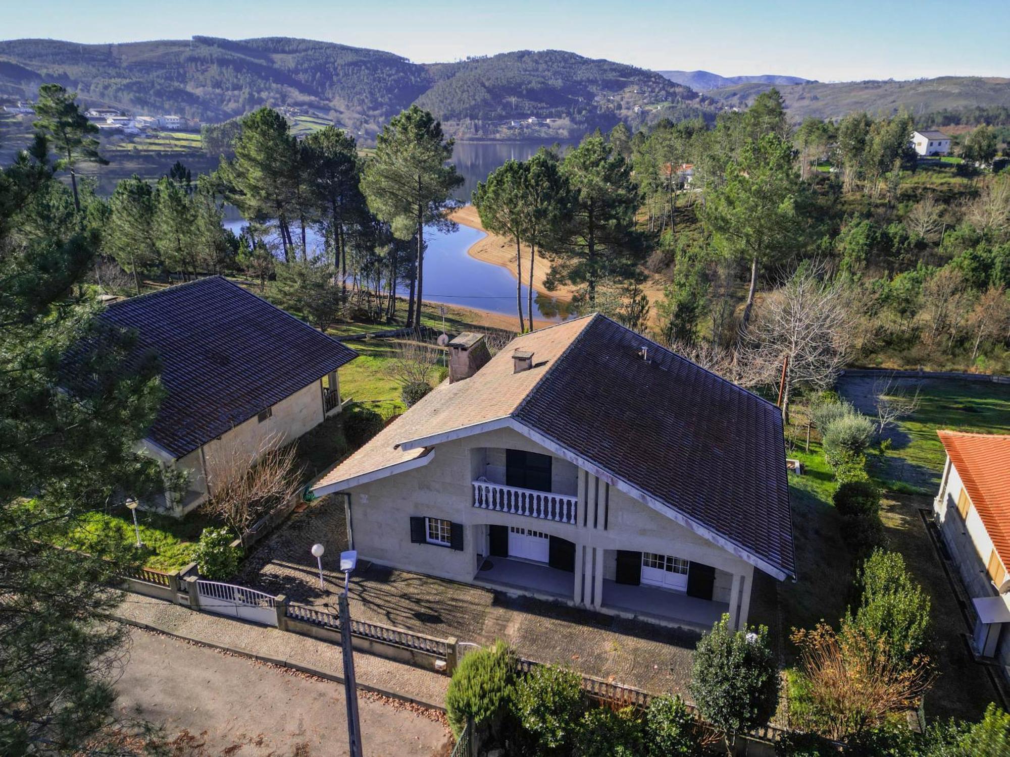 Casa Da Barragem - Ninho Das Aguias Venda Nova  ภายนอก รูปภาพ